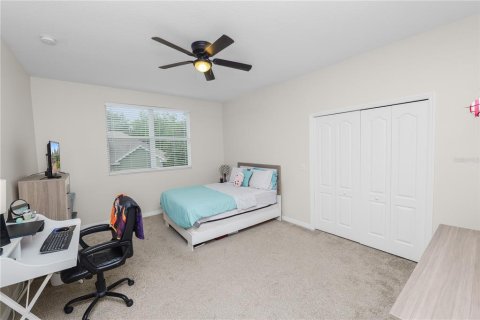 Townhouse in Lakeland, Florida 4 bedrooms, 180.69 sq.m. № 1910947 - photo 17