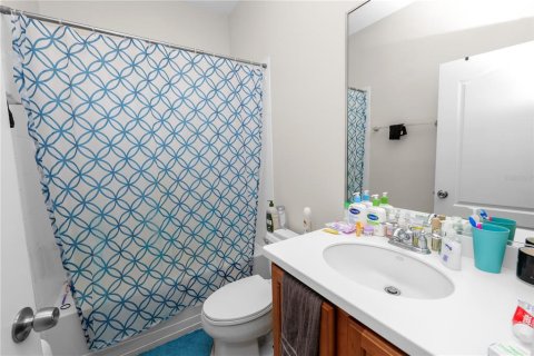 Townhouse in Lakeland, Florida 4 bedrooms, 180.69 sq.m. № 1910947 - photo 19