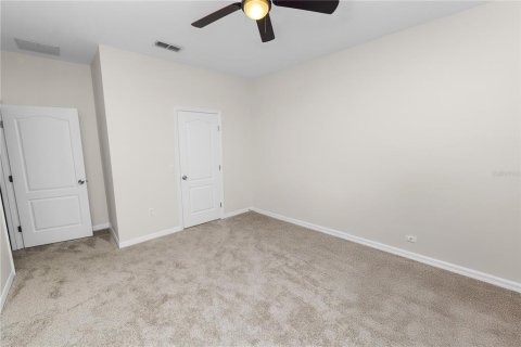 Townhouse in Lakeland, Florida 4 bedrooms, 180.69 sq.m. № 1910947 - photo 24