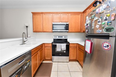 Townhouse in Lakeland, Florida 4 bedrooms, 180.69 sq.m. № 1910947 - photo 7