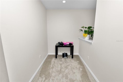 Townhouse in Lakeland, Florida 4 bedrooms, 180.69 sq.m. № 1910947 - photo 26