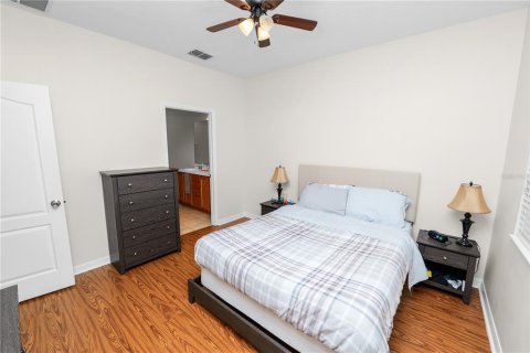 Townhouse in Lakeland, Florida 4 bedrooms, 180.69 sq.m. № 1910947 - photo 9