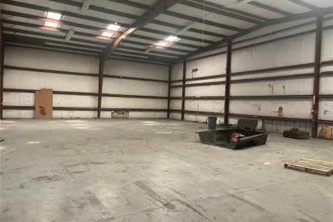 Propiedad comercial en alquiler en Groveland, Florida № 1144591 - foto 12