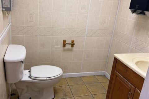 Propiedad comercial en alquiler en Groveland, Florida № 1144591 - foto 18