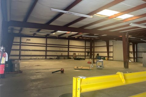 Propiedad comercial en alquiler en Groveland, Florida № 1144591 - foto 10
