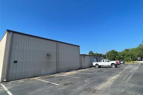 Propiedad comercial en alquiler en Groveland, Florida № 1144591 - foto 6