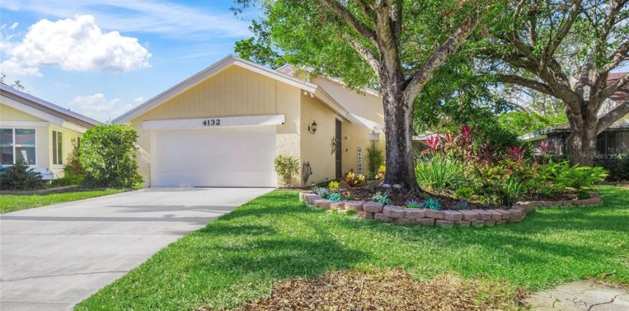 Townhouse in Sarasota, Florida 3 bedrooms, 206.43 sq.m. № 1545919