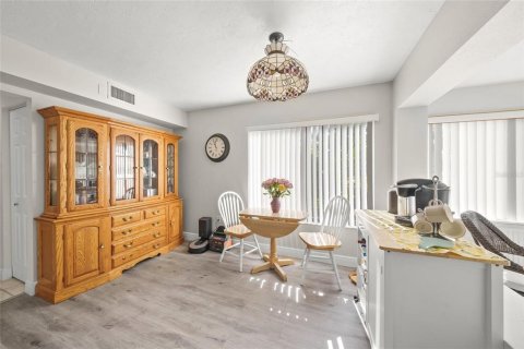Townhouse in Sarasota, Florida 3 bedrooms, 206.43 sq.m. № 1545919 - photo 16