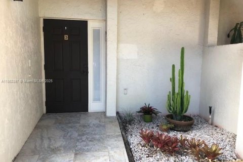 Townhouse in Miami, Florida 3 bedrooms, 119.84 sq.m. № 1872442 - photo 17