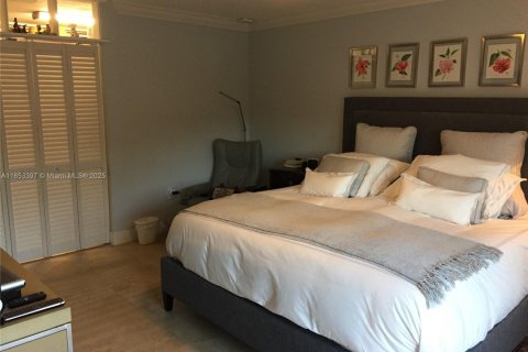Townhouse in Miami, Florida 3 bedrooms, 119.84 sq.m. № 1872442 - photo 15