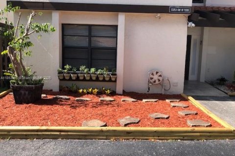 Townhouse in Miami, Florida 3 bedrooms, 119.84 sq.m. № 1872442 - photo 12