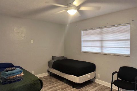 House in Hallandale Beach, Florida 3 bedrooms, 114.36 sq.m. № 1175128