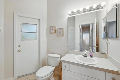 House in Kissimmee, Florida 4 bedrooms, 188.59 sq.m. № 1717315 - photo 27
