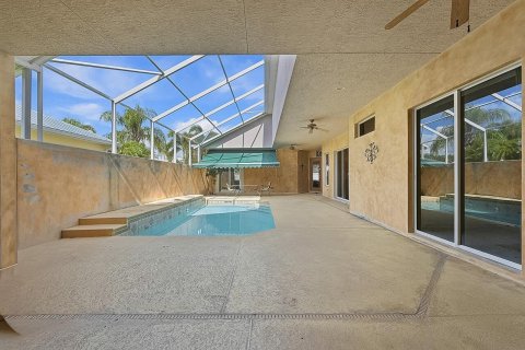 Casa en venta en Port St. Lucie, Florida, 4 dormitorios, 223.24 m2 № 2190097 - foto 12