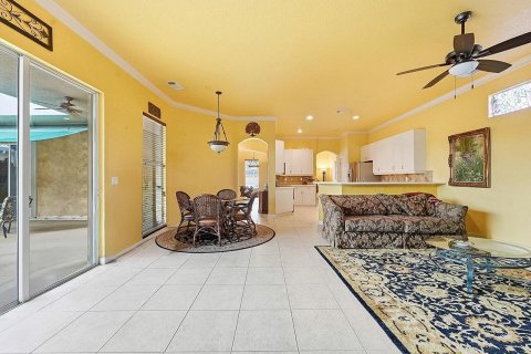 Casa en venta en Port St. Lucie, Florida, 4 dormitorios, 223.24 m2 № 2190097 - foto 3