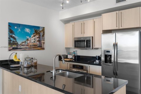 Copropriété à louer à Miami, Floride: 2 chambres, 94.11 m2 № 1752486 - photo 4