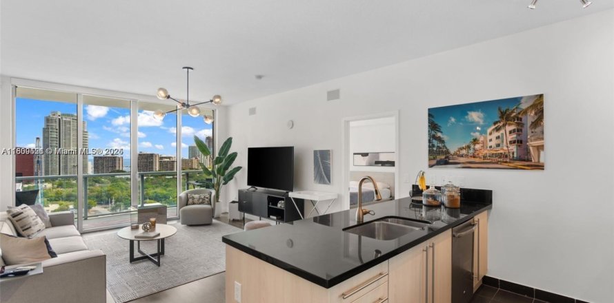 Condominio en Miami, Florida, 2 dormitorios № 1752486