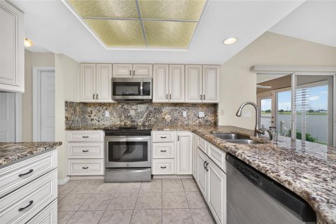 House in Placida, Florida 3 bedrooms, 166.57 sq.m. № 2266667 - photo 14