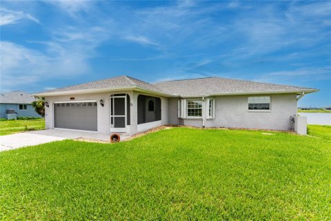 House in Placida, Florida 3 bedrooms, 166.57 sq.m. № 2266667 - photo 8