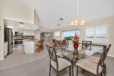 House in Placida, Florida 3 bedrooms, 166.57 sq.m. № 2266667 - photo 6