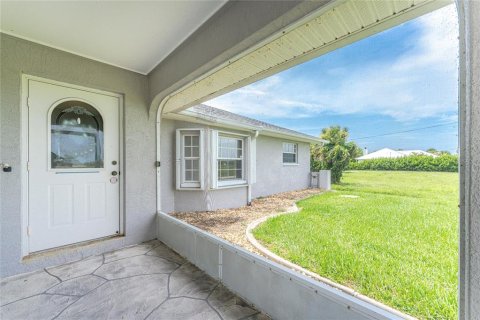 House in Placida, Florida 3 bedrooms, 166.57 sq.m. № 2266667 - photo 9