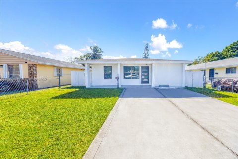 House in Hollywood, Florida 3 bedrooms, 105.17 sq.m. № 1993417