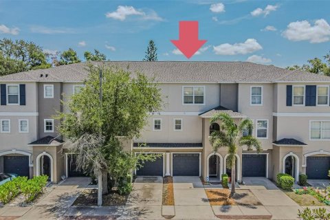 Townhouse in PALM RIVER TOWNHOMES in Tampa, Florida 2 bedrooms, 111.48 sq.m. № 2209370