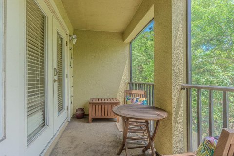 Townhouse in PALM RIVER TOWNHOMES in Tampa, Florida 2 bedrooms, 111.48 sq.m. № 2209370 - photo 9
