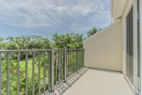 Townhouse in PALM RIVER TOWNHOMES in Tampa, Florida 2 bedrooms, 111.48 sq.m. № 2209370 - photo 13