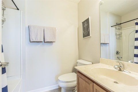 Townhouse in PALM RIVER TOWNHOMES in Tampa, Florida 2 bedrooms, 111.48 sq.m. № 2209370 - photo 16