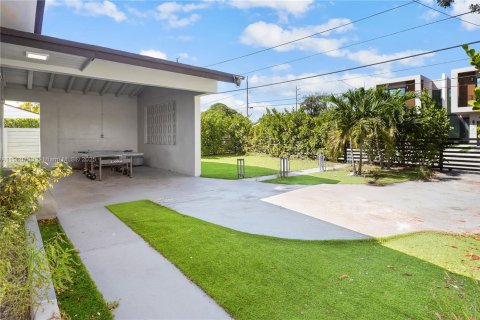 Villa ou maison à louer à Miami, Floride: 4 chambres, 167.22 m2 № 1952192 - photo 9