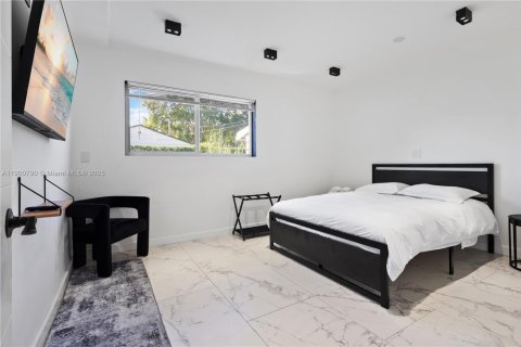 Villa ou maison à louer à Miami, Floride: 4 chambres, 167.22 m2 № 1952192 - photo 25