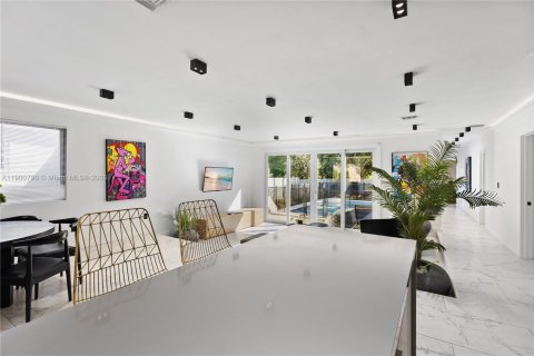 Villa ou maison à louer à Miami, Floride: 4 chambres, 167.22 m2 № 1952192 - photo 17