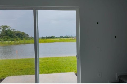 Adosado en alquiler en Fort Myers, Florida, 3 dormitorios № 1878496 - foto 4