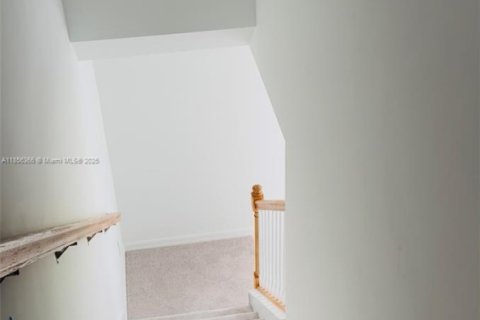 Adosado en alquiler en Fort Myers, Florida, 3 dormitorios № 1878496 - foto 15