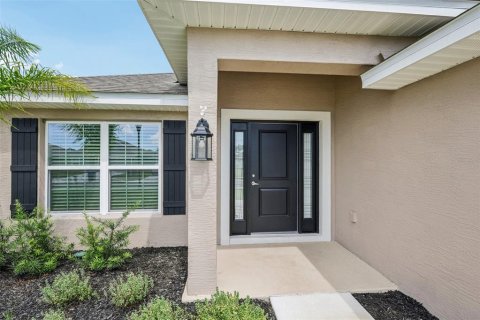 House in Spring Hill, Florida 4 bedrooms, 204.38 sq.m. № 1856105 - photo 2