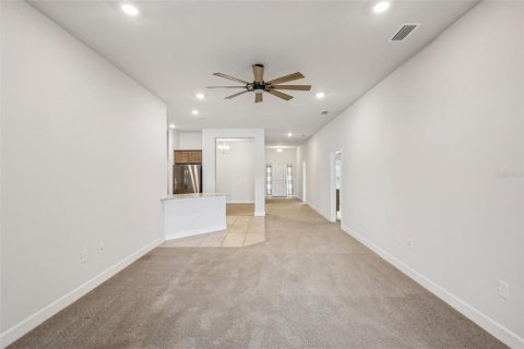 House in Spring Hill, Florida 4 bedrooms, 204.38 sq.m. № 1856105 - photo 10
