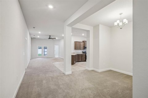 House in Spring Hill, Florida 4 bedrooms, 204.38 sq.m. № 1856105 - photo 13