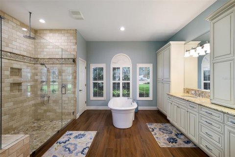 House in Sarasota, Florida 5 bedrooms, 479.65 sq.m. № 2396095 - photo 30