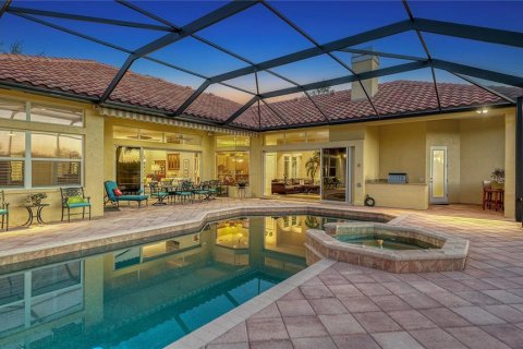 House in Sarasota, Florida 5 bedrooms, 479.65 sq.m. № 2396095 - photo 27