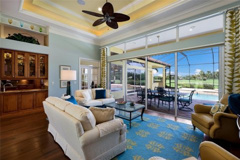 House in Sarasota, Florida 5 bedrooms, 479.65 sq.m. № 2396095 - photo 8