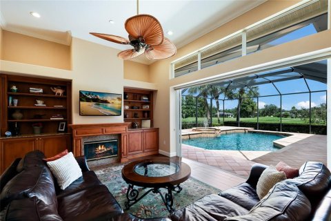 House in Sarasota, Florida 5 bedrooms, 479.65 sq.m. № 2396095 - photo 17