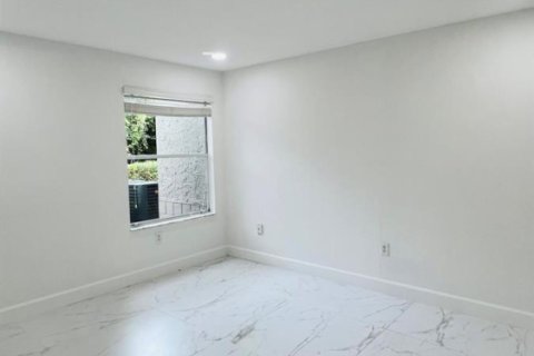 Купить кондоминиум в Уэст-Палм-Бич, Флорида 4 комнаты, 91.88м2, № 2146620 - фото 11