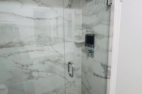 Купить кондоминиум в Уэст-Палм-Бич, Флорида 4 комнаты, 91.88м2, № 2146620 - фото 4