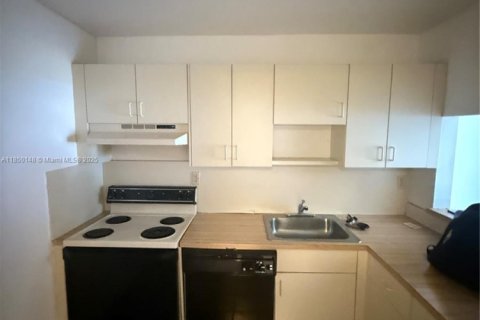 Condominio en venta en Miami, Florida, 2 dormitorios, 78.04 m2 № 2035730 - foto 12