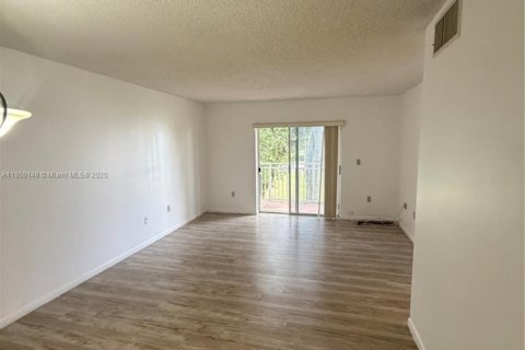 Condominio en venta en Miami, Florida, 2 dormitorios, 78.04 m2 № 2035730 - foto 5