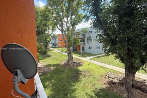 Condominio en venta en Miami, Florida, 2 dormitorios, 78.04 m2 № 2035730 - foto 23