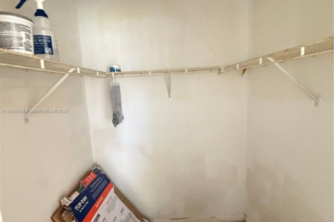 Condominio en venta en Miami, Florida, 2 dormitorios, 78.04 m2 № 2035730 - foto 17