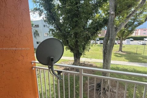 Condominio en venta en Miami, Florida, 2 dormitorios, 78.04 m2 № 2035730 - foto 22