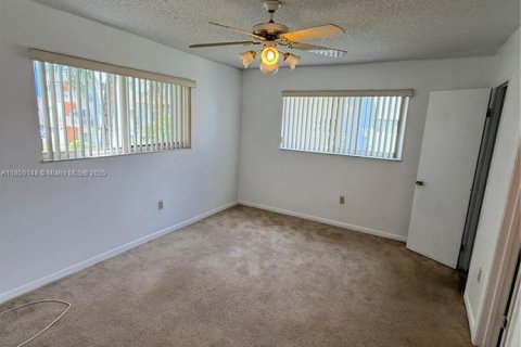 Condominio en venta en Miami, Florida, 2 dormitorios, 78.04 m2 № 2035730 - foto 19